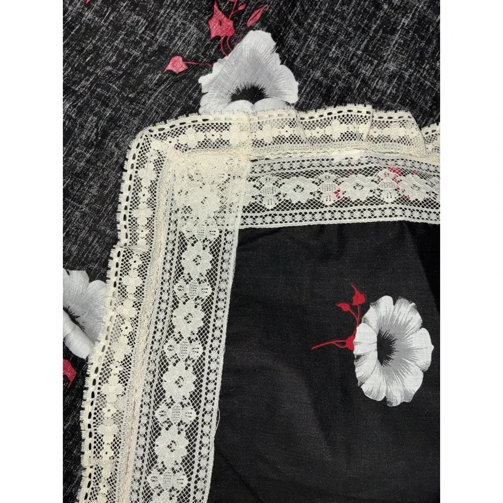 Table Cloth Black Floral Crochet Lace Trim Handmade White Poppy Flowers 96x46